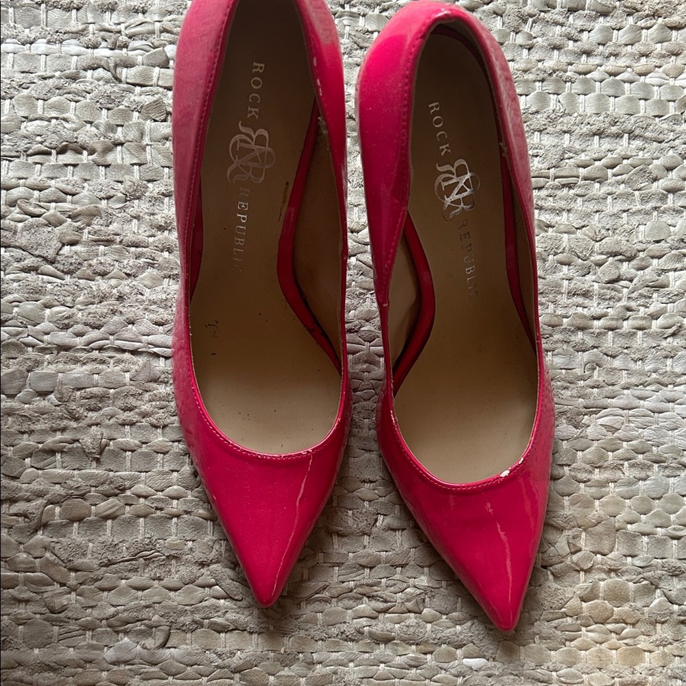 Rock & Republic Bold Pink Pointed Heels